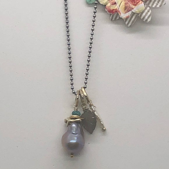 Lulu Design Pearl and Quartz Necklace - Picture 2 of 11